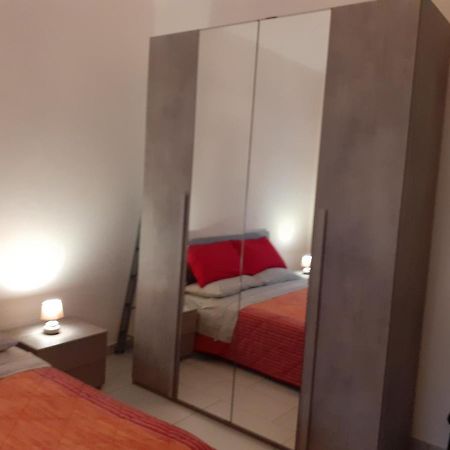 La Casa Di Luca Apartment Асти Екстериор снимка