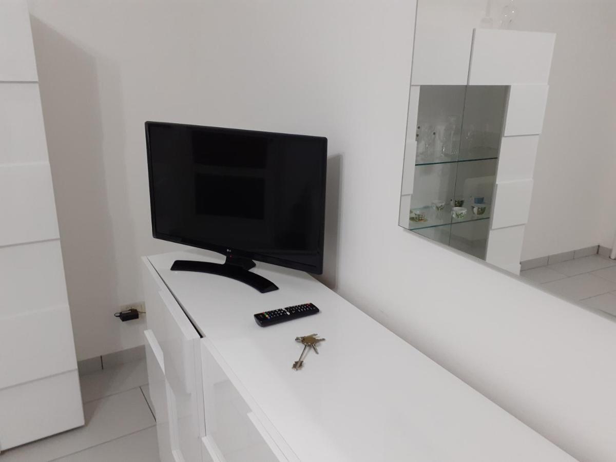 La Casa Di Luca Apartment Асти Екстериор снимка