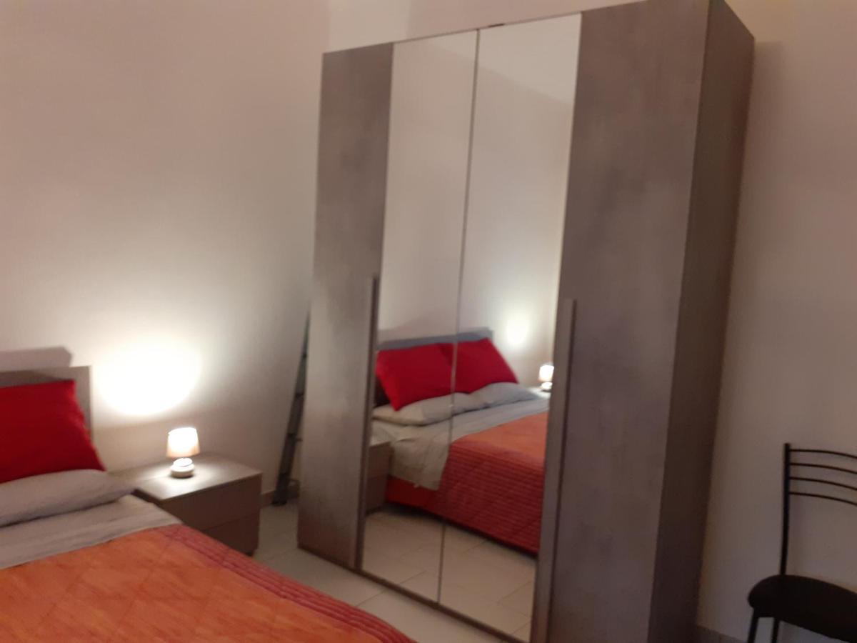 La Casa Di Luca Apartment Асти Екстериор снимка