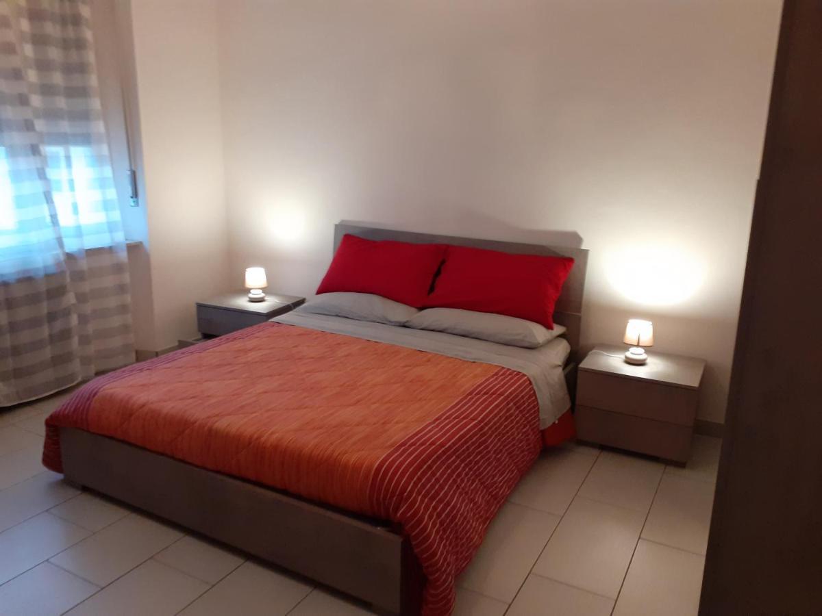 La Casa Di Luca Apartment Асти Екстериор снимка