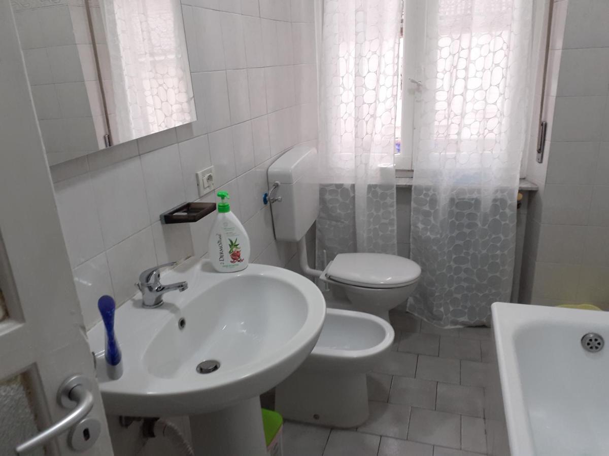 La Casa Di Luca Apartment Асти Екстериор снимка