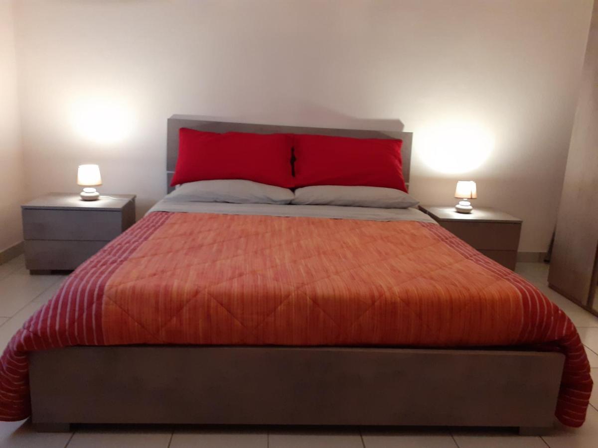 La Casa Di Luca Apartment Асти Екстериор снимка
